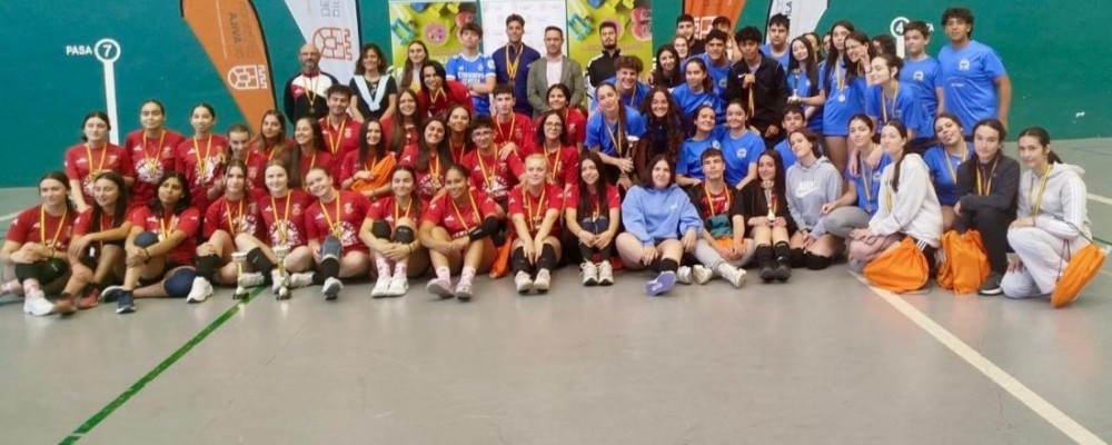 El Tiemblo arrasa en las Finales de Voleibol de los Juegos Escolares Provinciales