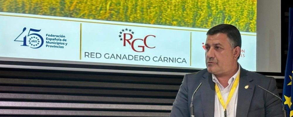 Garc&iacute;a subraya en C&aacute;ceres el papel &ldquo;econ&oacute;mico, pero tambi&eacute;n social, del sector primario en el medio rural&rdquo;