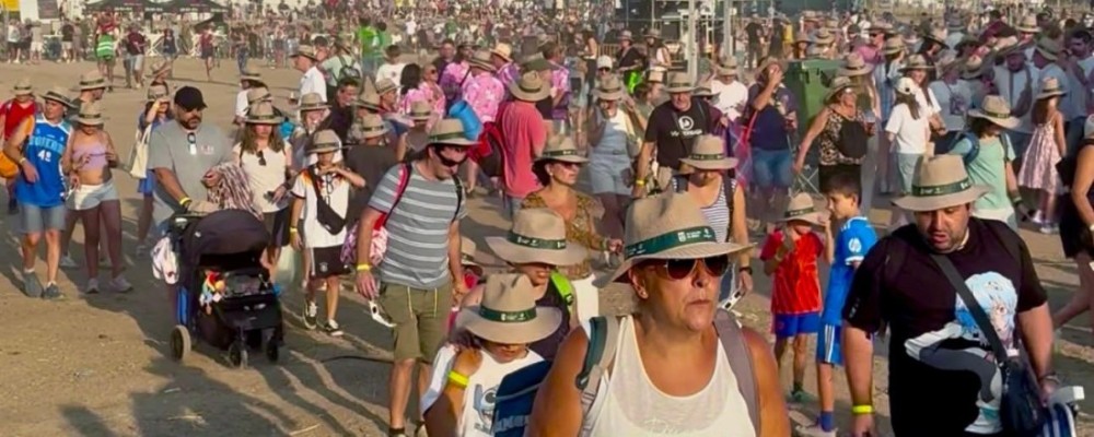 Cerca de nueve mil personas, en el evento EclipsaDOS de Ar&eacute;valo para presenciar el eclipse total de Sol