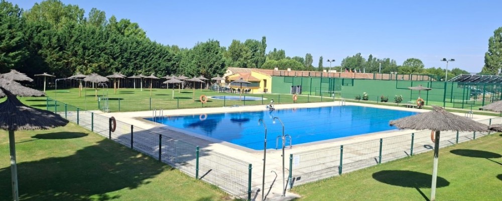 La piscina de Natur&aacute;vila contin&uacute;a su crecimiento en usuarios y cierra el verano 2026 con 9.212