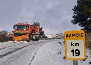 El dispositivo de vialidad invernal trata 786 kil&oacute;metros de carreteras con cien toneladas de sal
