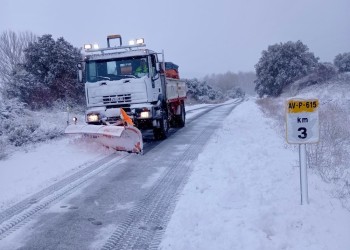 Nieve y viento complican los desplazamientos este miércoles en las carreteras de la provincia