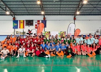 Arenas gana la final de Voleibol femenino y El Barco de &Aacute;vila, la de Atletismo de los Juegos Escolares