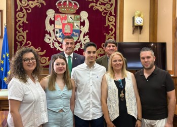 Cinco enfermeros del Centro Infantas toman posesión como funcionarios de carrera de la Diputación