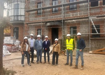 El equipamiento de los nuevos espacios del Palacete Nebreda centra la visita del vicepresidente a la obra